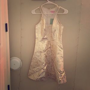 Lilly Pulitzer gold dress. Size 2.